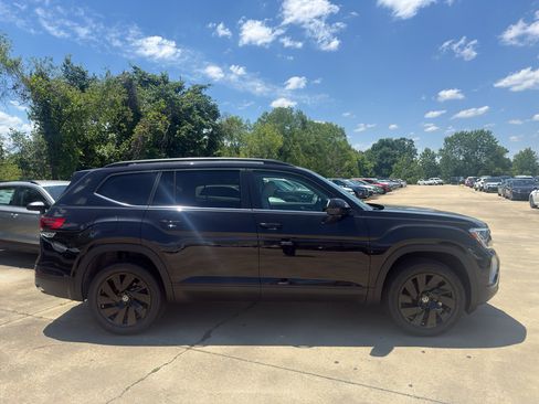 New 2026 Volkswagen Atlas SE FWD image 4