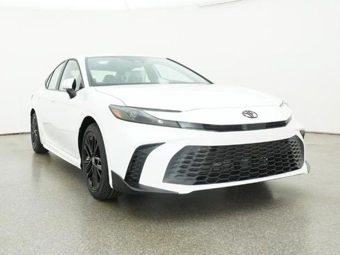 Used 2026 Toyota Camry SE w/ Convenience Package FWD image 33