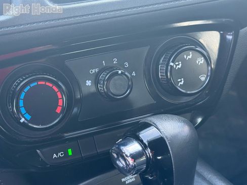 Used 2022 Honda HR-V Sport image 22