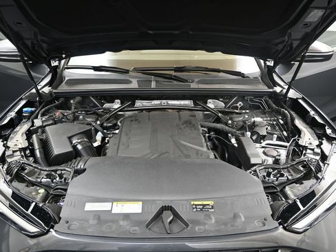 Certified 2025 Audi Q5 Premium w/ Convenience Package image 10