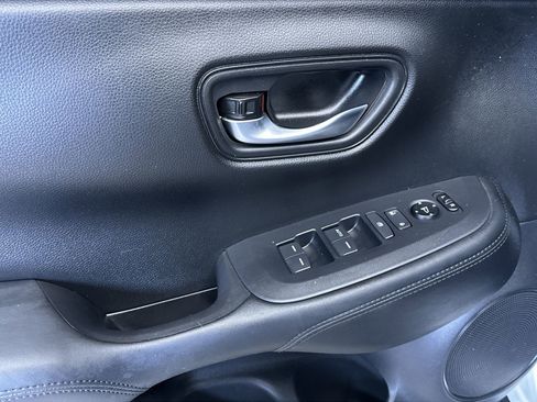 Used 2023 Honda HR-V LX image 14