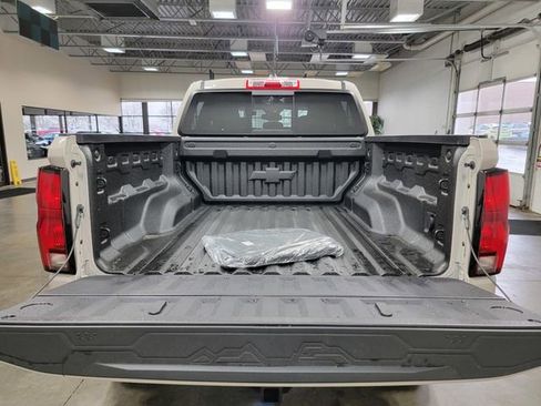 New 2026 Chevrolet Colorado ZR2 AWD/4WD image 34