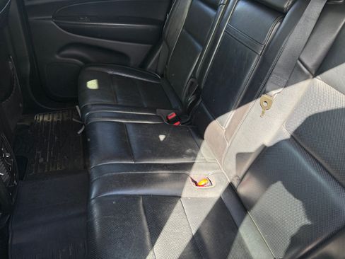Used 2011 Jeep Grand Cherokee Overland AWD/4WD image 17