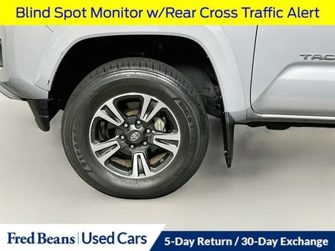 Used 2019 Toyota Tacoma TRD Sport w/ Technology Package AWD/4WD image 31