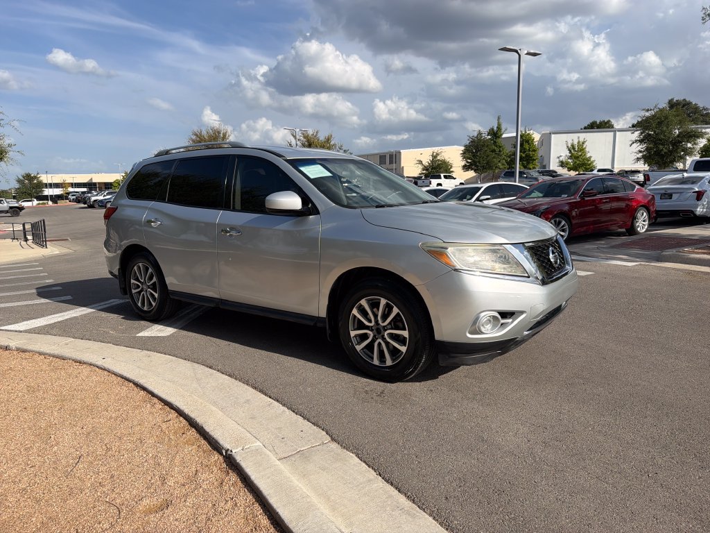 Used 2015 Nissan Pathfinder S FWD 360° Tour