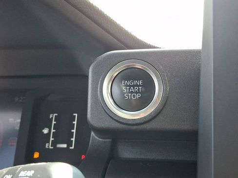 Certified 2025 Toyota 4Runner SR5 AWD/4WD image 27