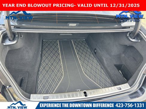 Used 2022 BMW 750i xDrive w/ Luxury Rear Seating Package image 19