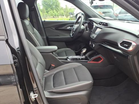 Used 2023 Chevrolet TrailBlazer RS FWD image 17
