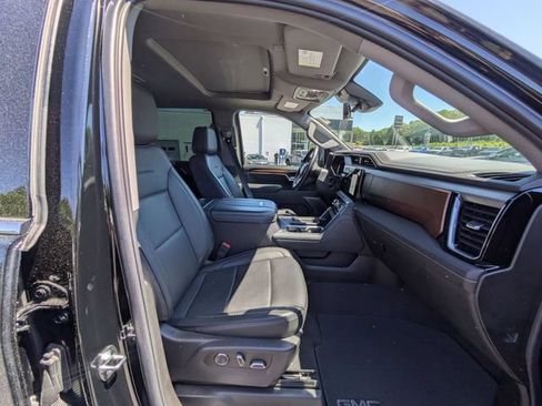 Used 2024 GMC Sierra 2500 Denali w/ Denali Reserve Package AWD/4WD image 36