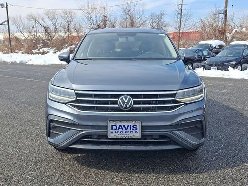 Used 2022 Volkswagen Tiguan S image 2