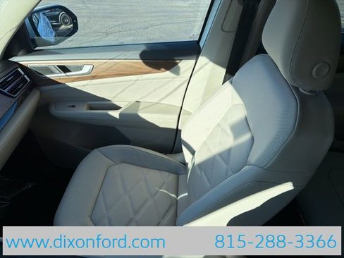 New 2026 Volkswagen Atlas SE image 19