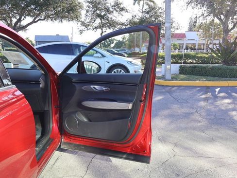 Used 2023 Genesis GV70 2.5T w/ Advanced Package image 28