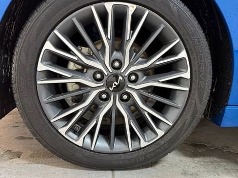 Used 2023 Kia Forte GT-Line w/ GT-Line Premium Package image 12