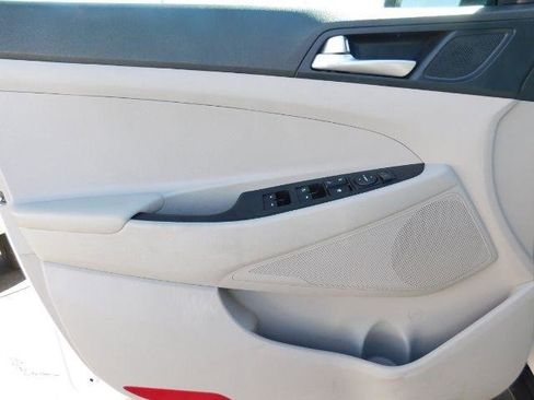 Used 2019 Hyundai Tucson Value w/ Cargo Package image 11