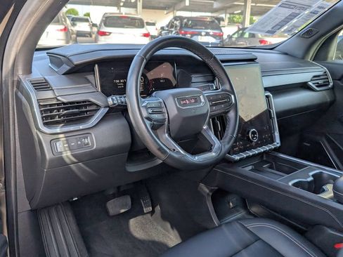 Used 2024 GMC Acadia Elevation AWD/4WD image 4