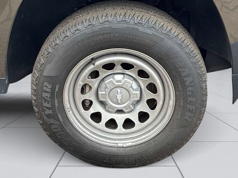 Used 2023 Chevrolet Colorado W/T RWD image 9