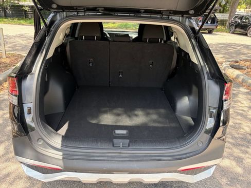 Used 2025 Kia Sportage LX FWD image 29