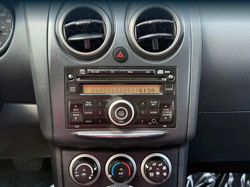 Used 2013 Nissan Rogue S AWD/4WD image 25
