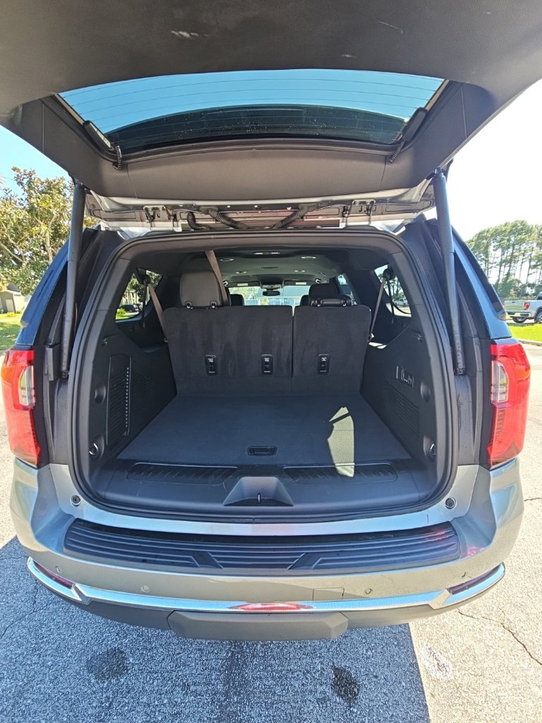 Used 2025 GMC Yukon XL Elevation AWD/4WD image 13