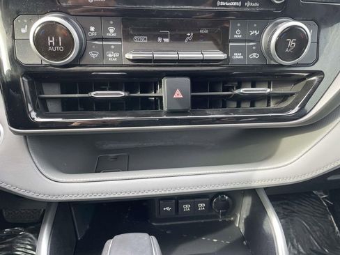 Used 2019 Toyota Highlander Plus image 42
