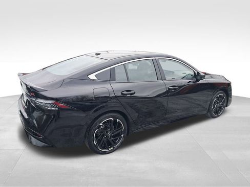 New 2026 Nissan Sentra SR w/ SR Premium Package image 5