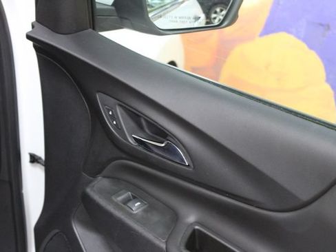 Used 2021 Chevrolet Equinox LT FWD image 11