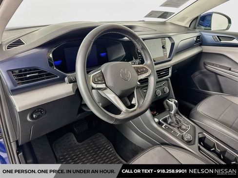 Used 2022 Volkswagen Taos SE AWD/4WD image 9