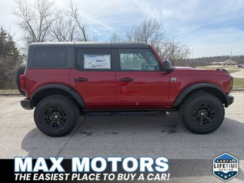 New 2026 Ford Bronco Big Bend w/ Black Diamond Package AWD/4WD image 3
