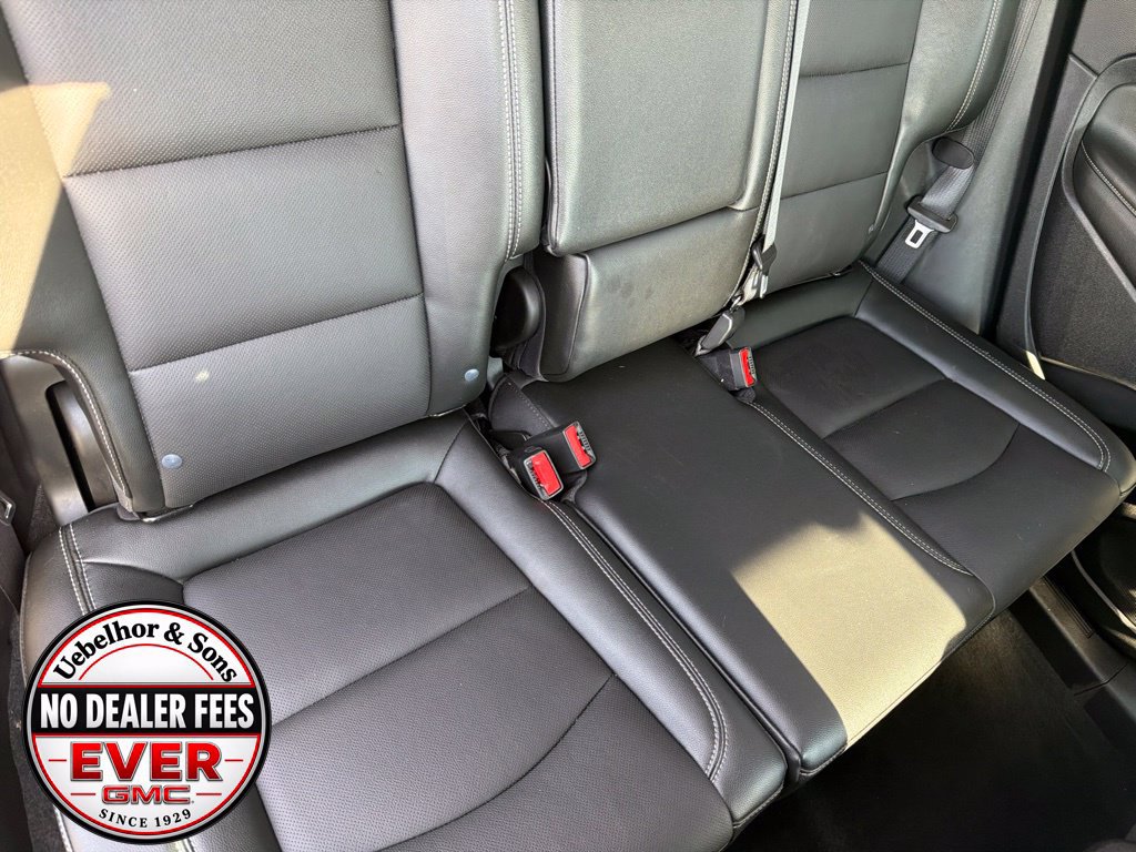 Used 2024 GMC Terrain SLT AWD/4WD image 6