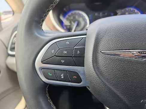 Used 2022 Chrysler Voyager LX FWD image 20
