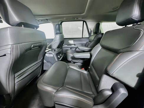 Used 2025 Ford Expedition Max Active AWD/4WD image 29