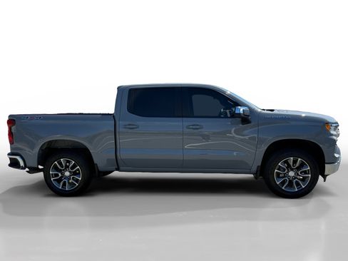 Used 2024 Chevrolet Silverado 1500 LT AWD/4WD image 6