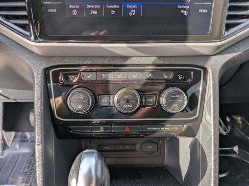 Certified 2022 Volkswagen Atlas SE w/ Panoramic Sunroof Package FWD image 23