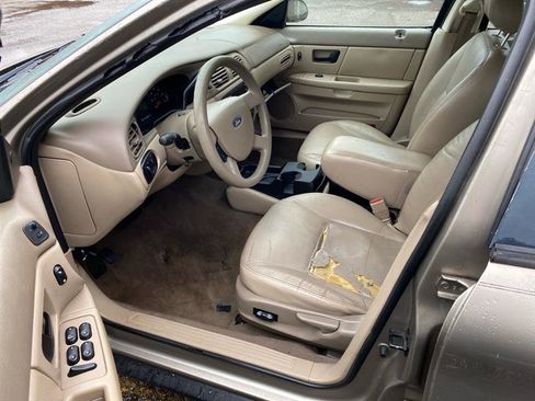 Used 2004 Ford Taurus SES image 17