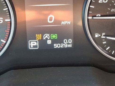 Certified 2025 Subaru Outback Limited image 22