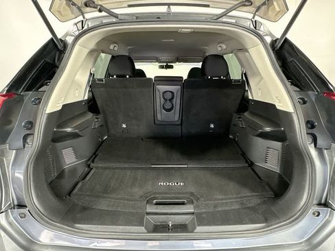 Used 2017 Nissan Rogue SV FWD image 21