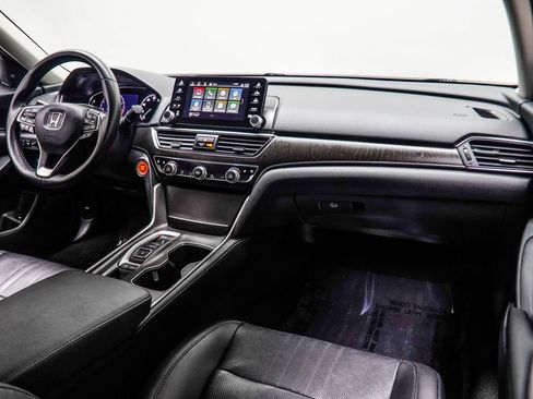 Used 2021 Honda Accord Touring image 18