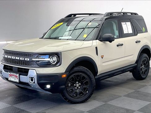 Used 2025 Ford Bronco Sport Badlands AWD/4WD image 12