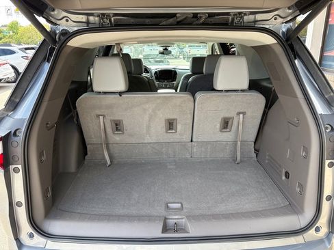 Used 2019 Chevrolet Traverse Premier w/ LPO, Floor Liner Package AWD/4WD image 5