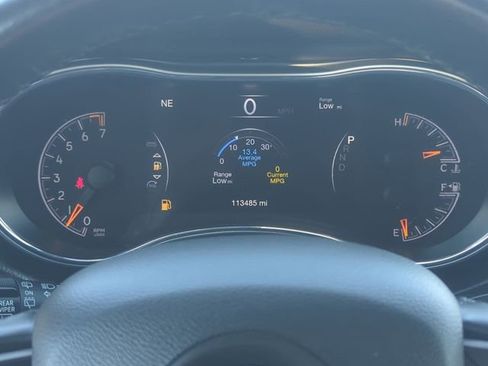 Used 2019 Jeep Grand Cherokee Altitude AWD/4WD image 16