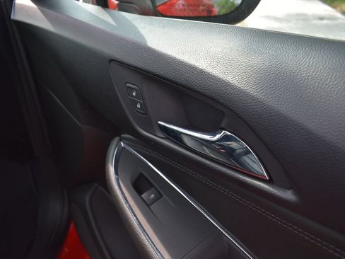 Used 2018 Chevrolet Cruze Premier FWD image 21