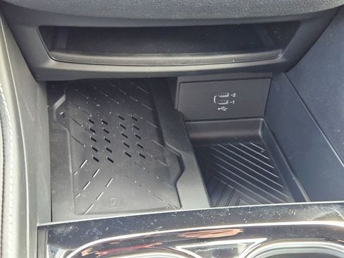 New 2026 Chrysler Pacifica Limited image 28