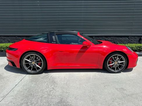 Certified 2021 Porsche 911 Targa 4S Heritage Design AWD/4WD image 10