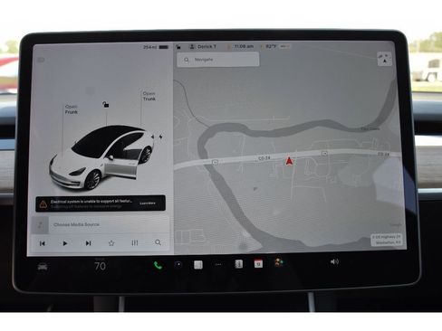 Used 2018 Tesla Model 3 Long Range image 16
