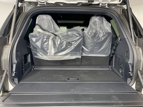 New 2026 Ford Expedition Platinum w/ Stealth Performance Package AWD/4WD image 7