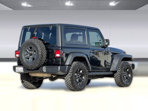 Used 2022 Jeep Wrangler Willys image 3