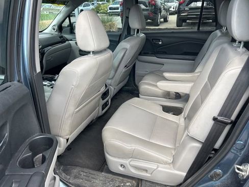 Used 2021 Honda Pilot Touring image 5
