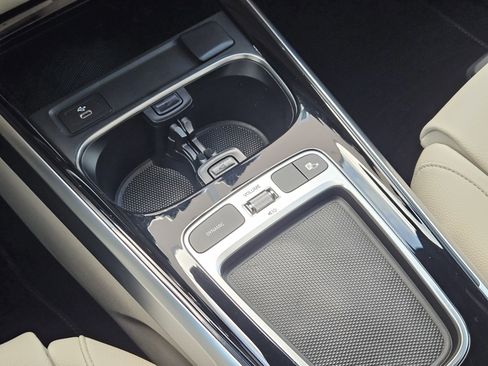 Used 2026 Mercedes-Benz GLB 250 image 12