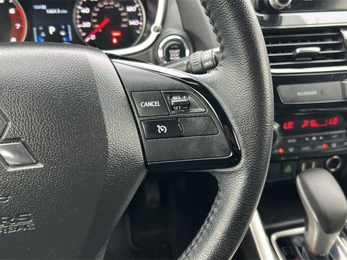 Used 2023 Mitsubishi Eclipse Cross SE image 27