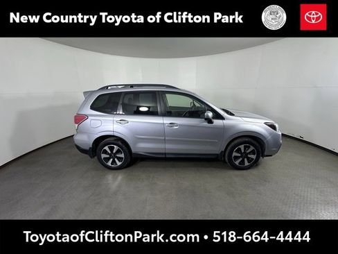 Used 2018 Subaru Forester 2.5i Premium image 2